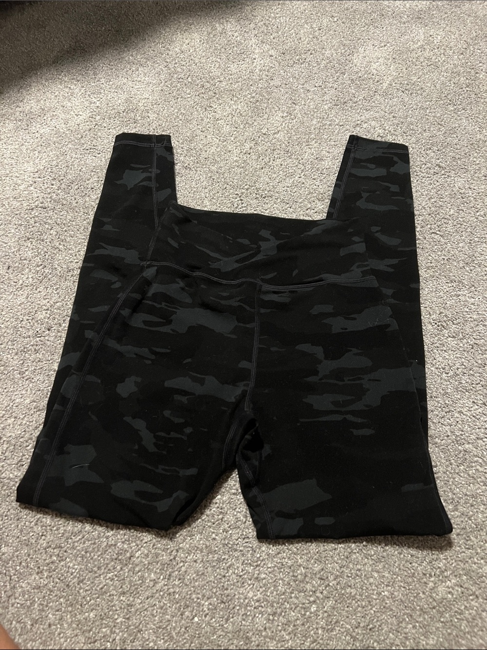 Alphalete Black & Dark Gray Camo Leggings